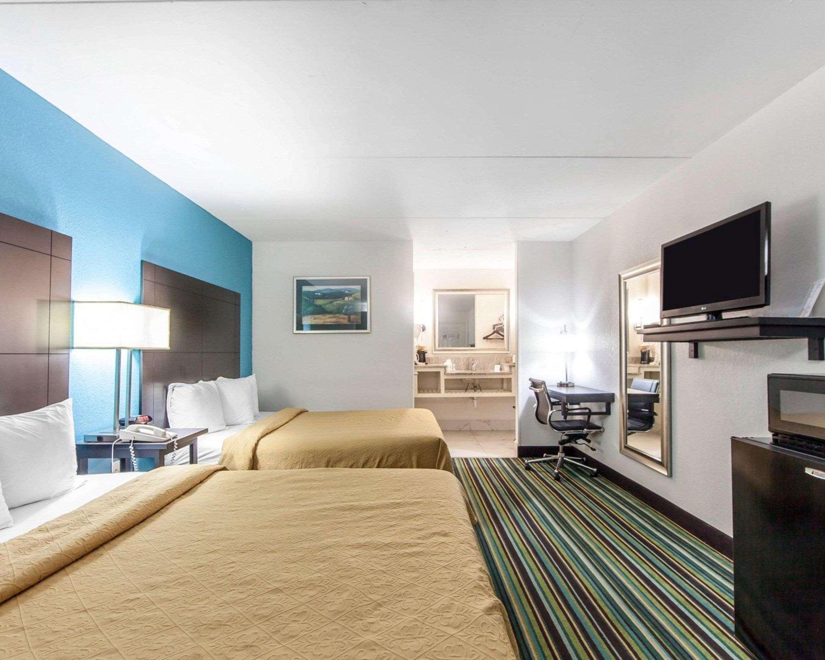 Quality Inn & Suites Jasper Bagian luar foto