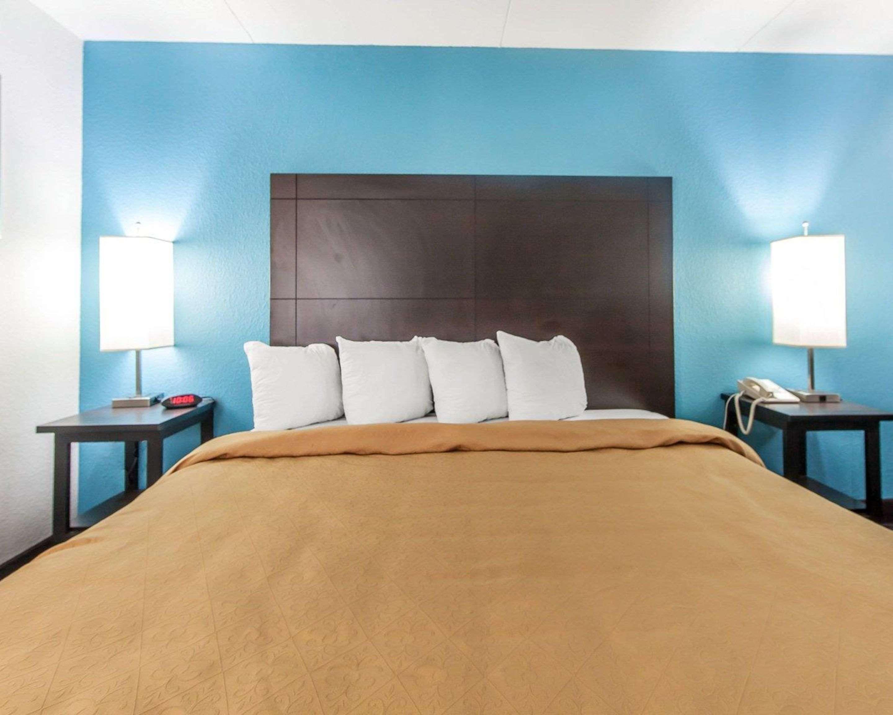 Quality Inn & Suites Jasper Bagian luar foto