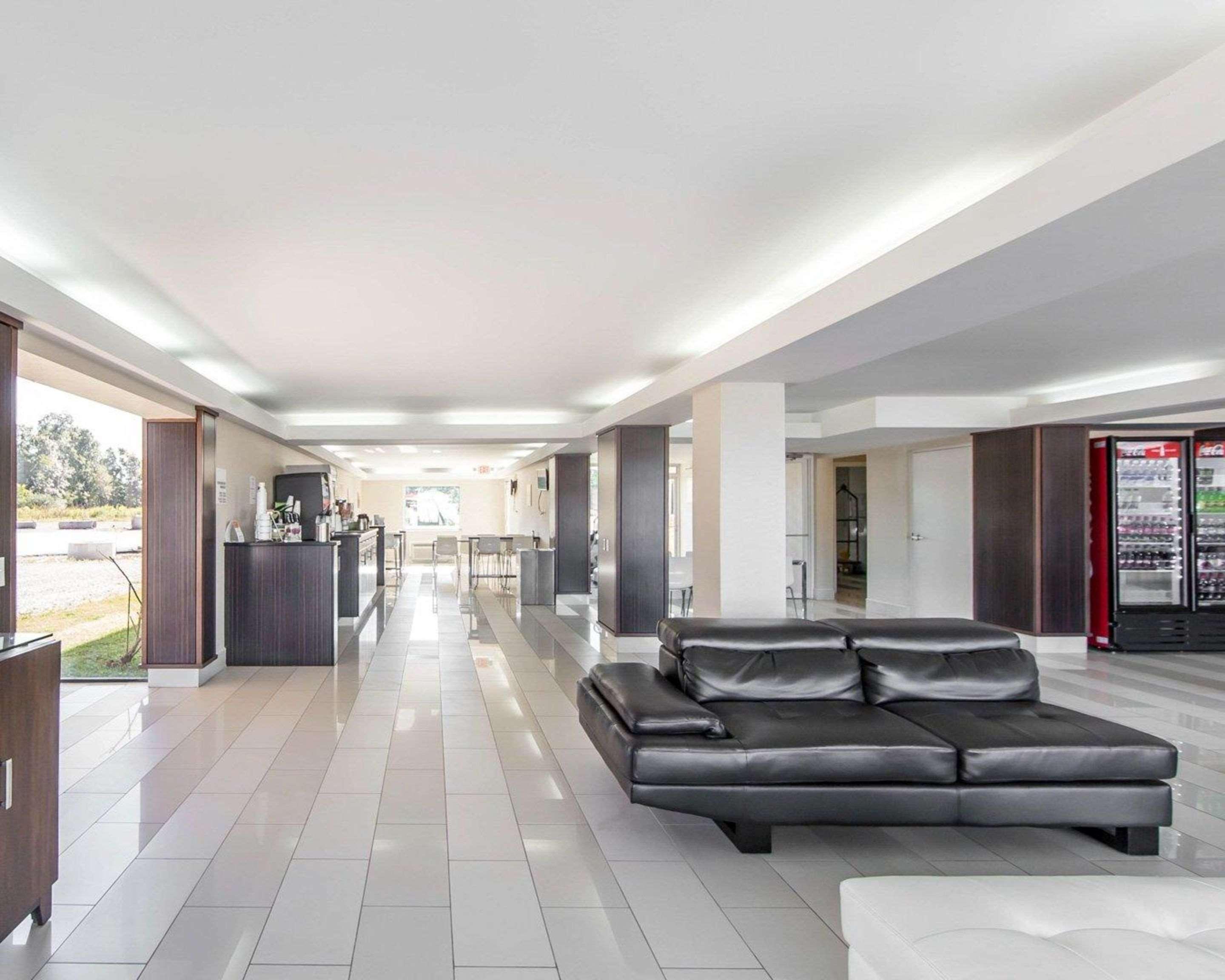 Quality Inn & Suites Jasper Bagian luar foto