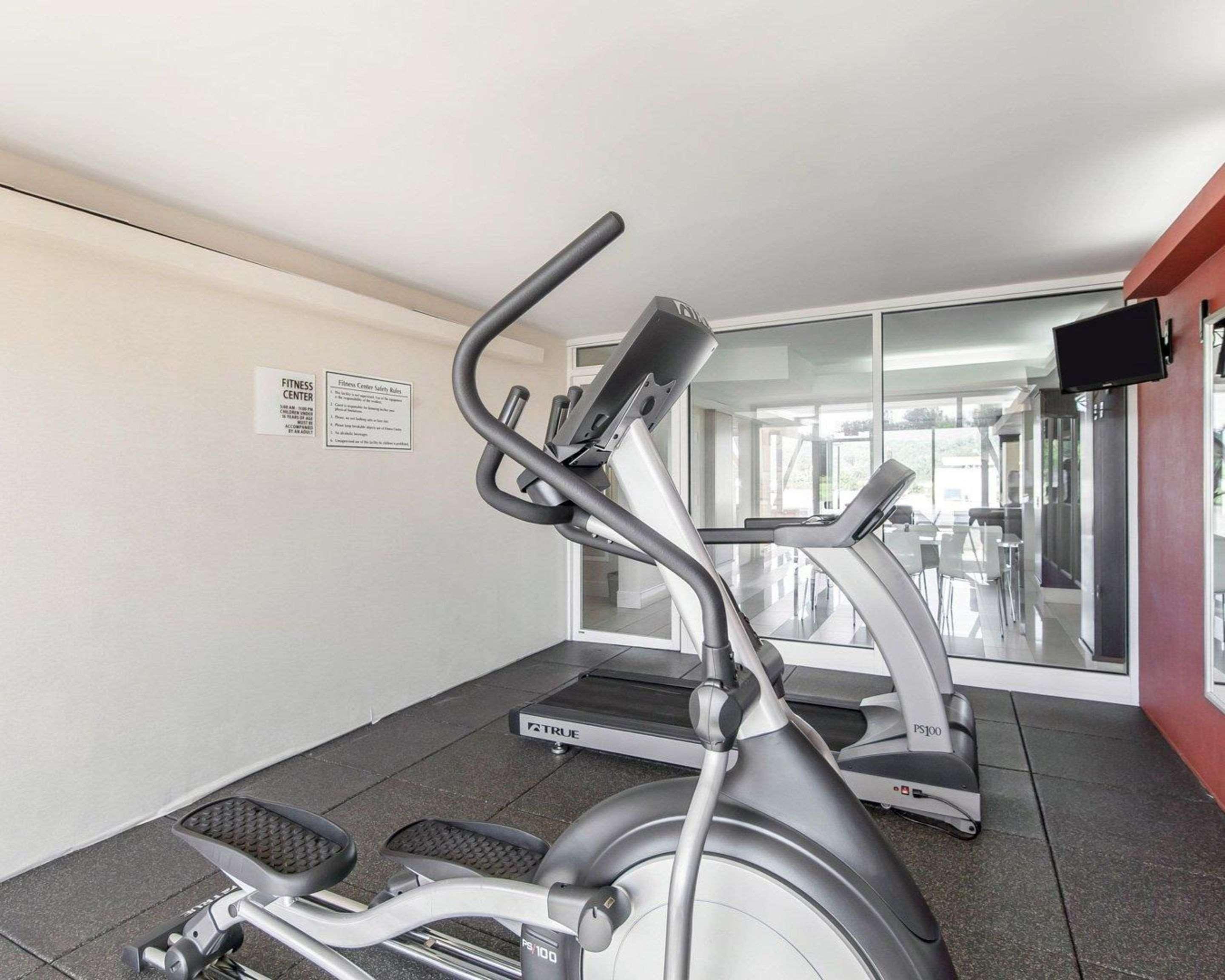 Quality Inn & Suites Jasper Bagian luar foto