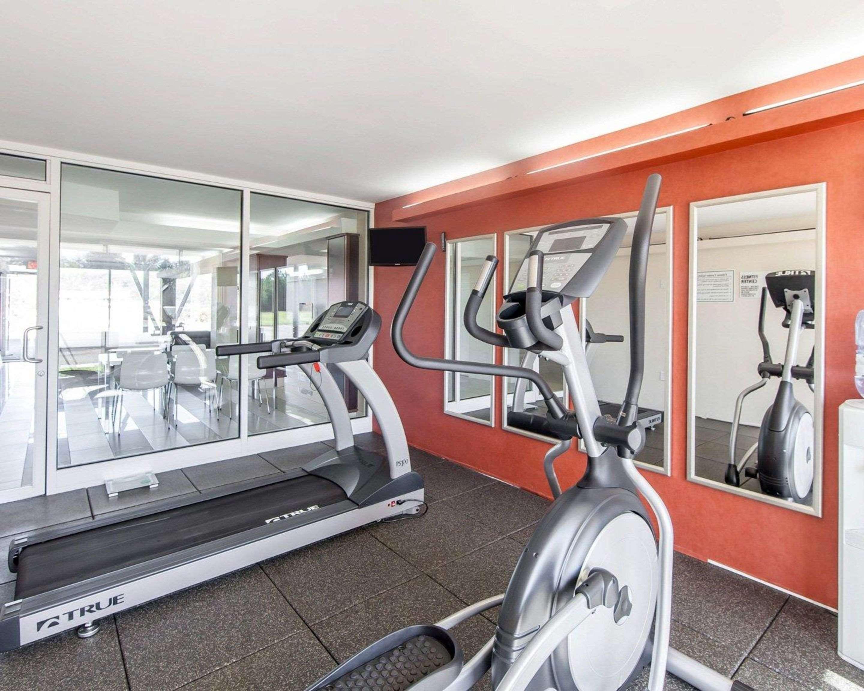 Quality Inn & Suites Jasper Bagian luar foto