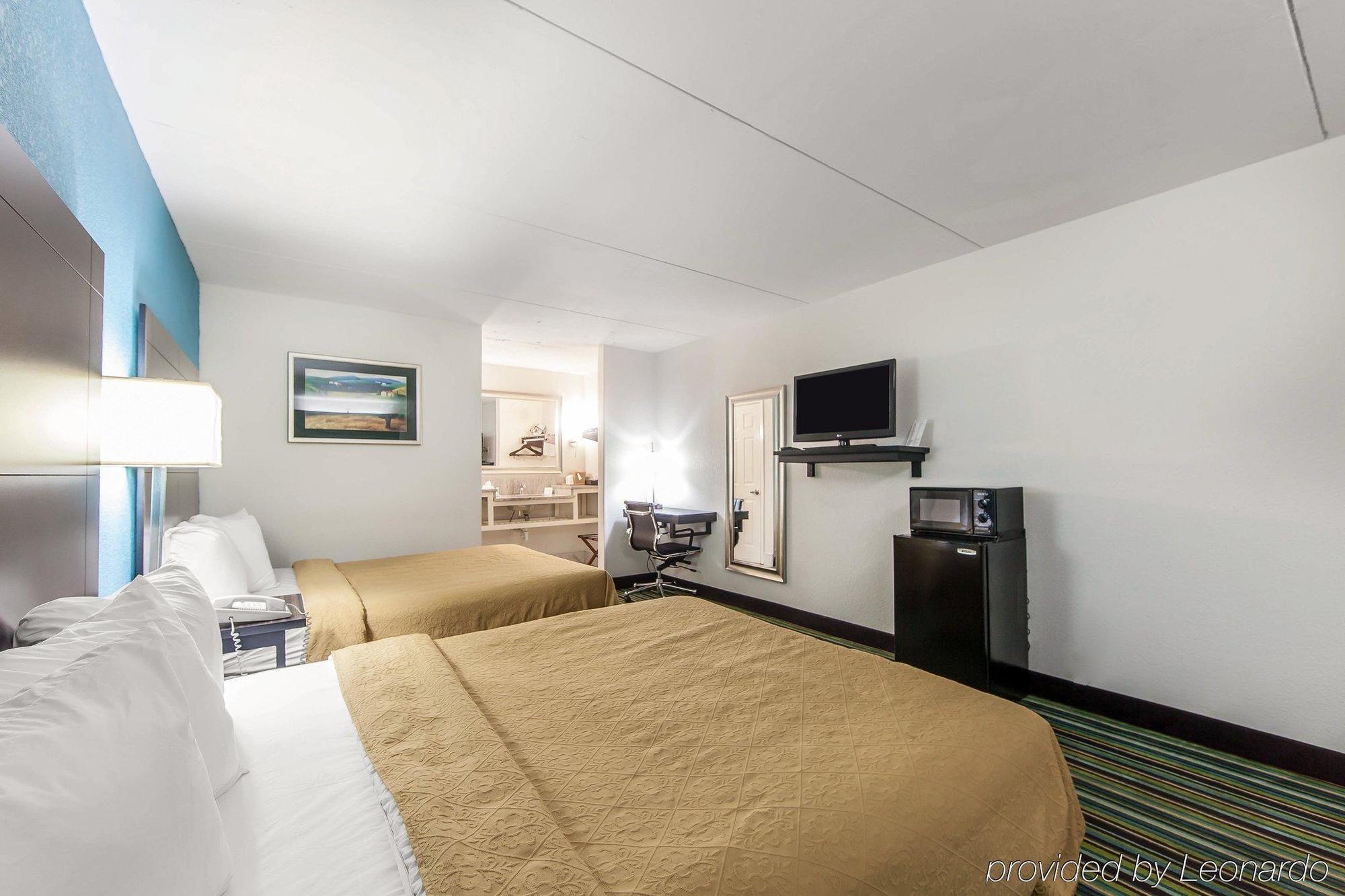 Quality Inn & Suites Jasper Bagian luar foto