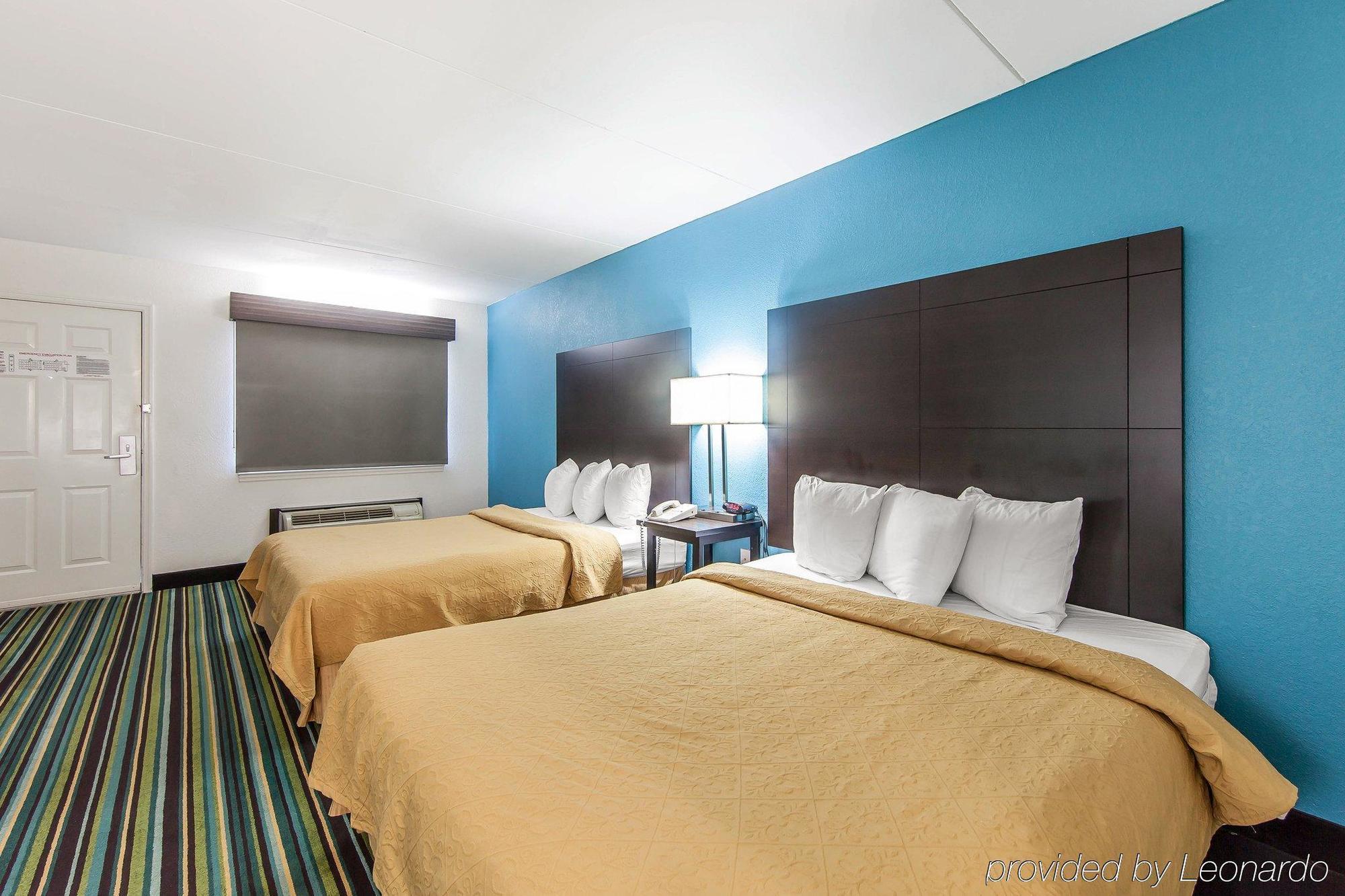 Quality Inn & Suites Jasper Bagian luar foto