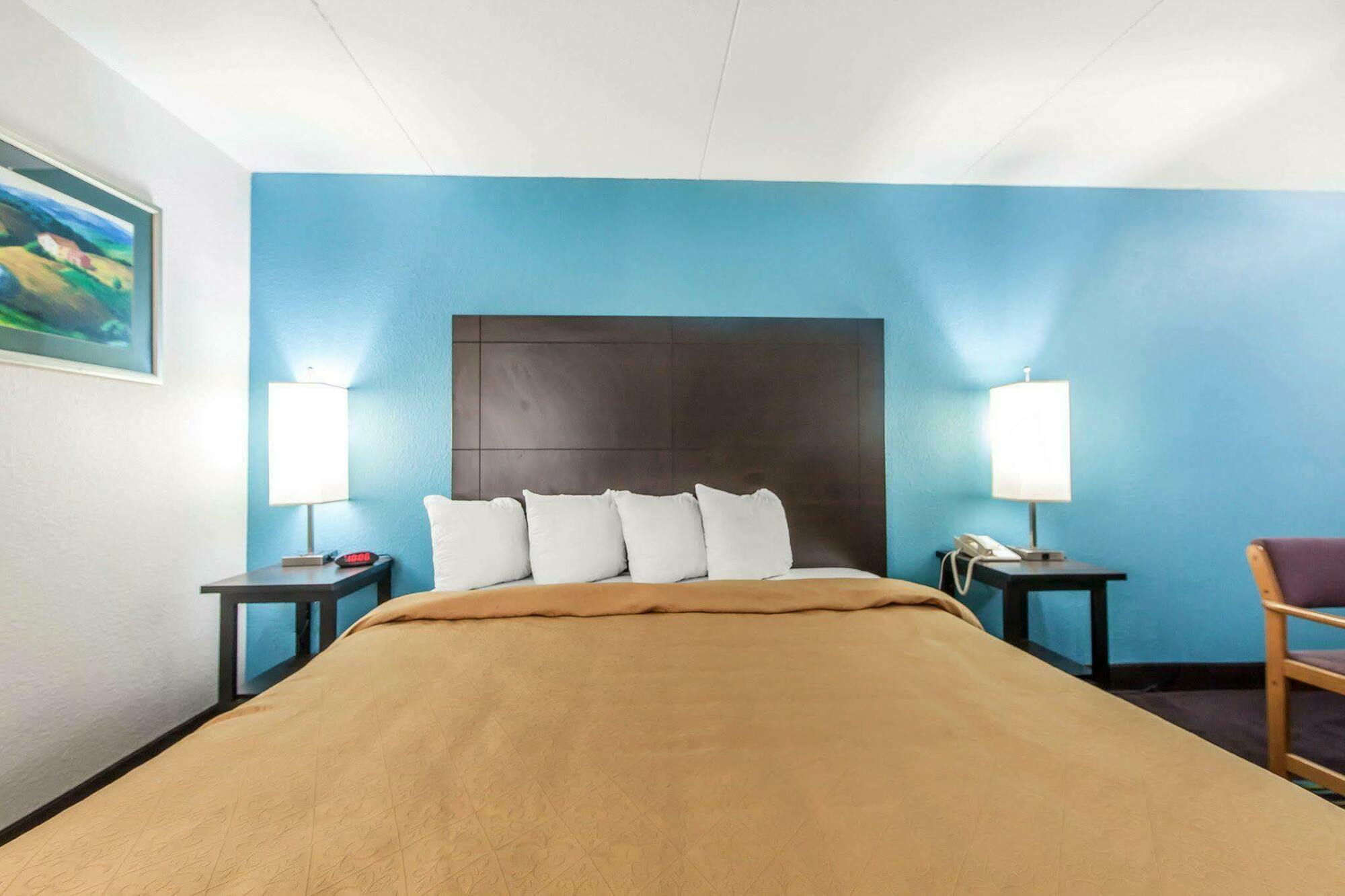 Quality Inn & Suites Jasper Bagian luar foto